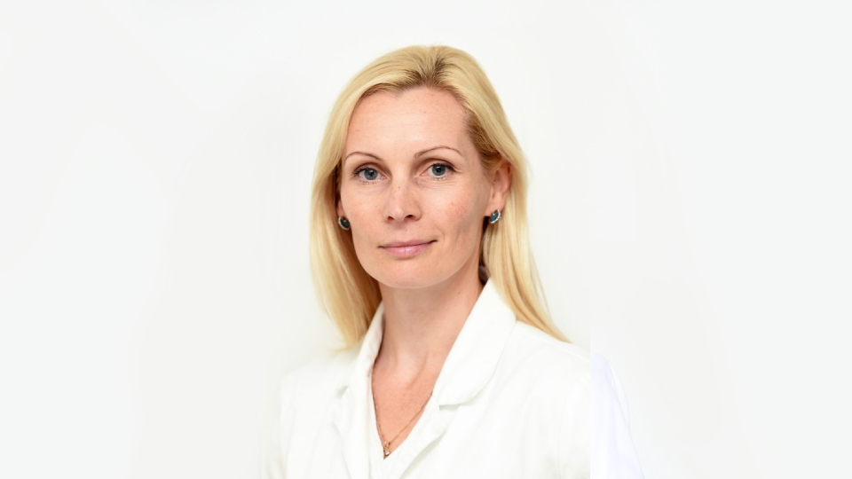 Dr. Alīna Seļezņova